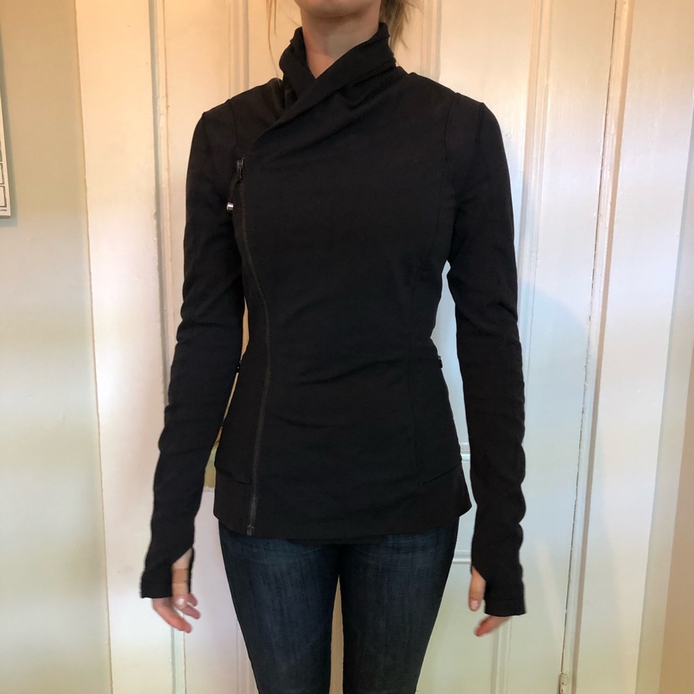 Lululemon black zip up jacket
